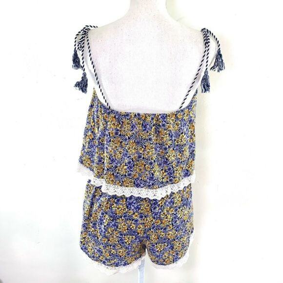 CUPCAKES AND CASHMERE Andria Sleeveless Romper Size M‎ Floral Print Blue Yellow - Picture 5 of 5